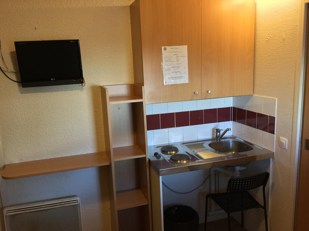 Be Myhotel Эврё Экстерьер фото